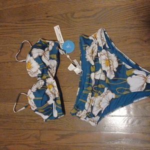 BNWT Cupshe floral bikini